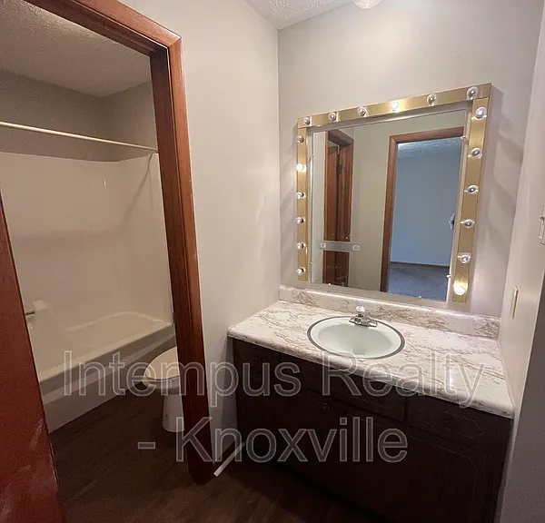 8738 Gleason Dr — Photo 13