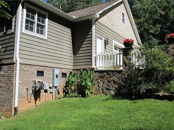 3rd image of 7115 Laurel Point Dr