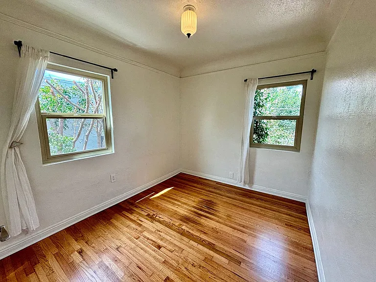 2432 Madison Ave — Photo 13