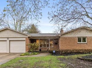 2404 Cambridge Dr SE, Grand Rapids, MI 49506