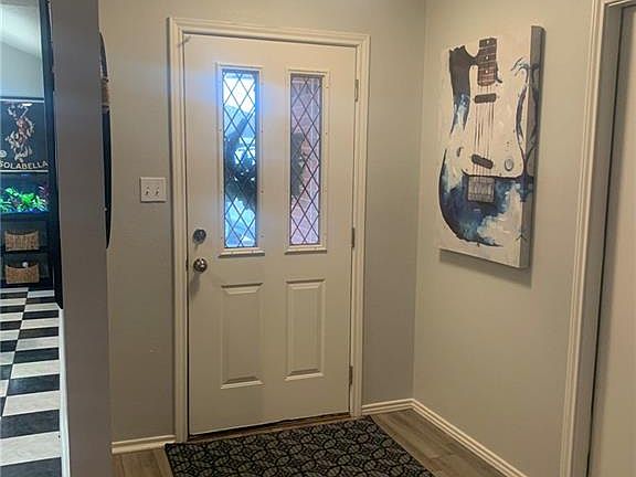 4th image of 308 Diana Dr