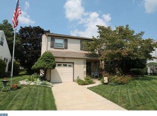 13030 Sewell Rd, Philadelphia, PA 19116