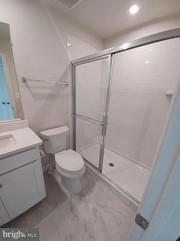 2 bed, 2.5 bath, 1387 sqft, $1,750 — Photo 4