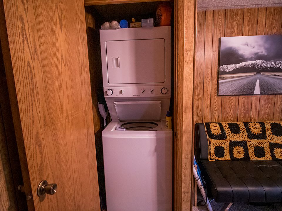 2nd image of 238 Pierce St