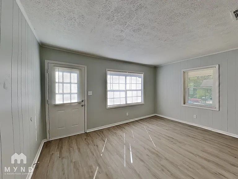 10122 Allen Dr SW — Photo 5