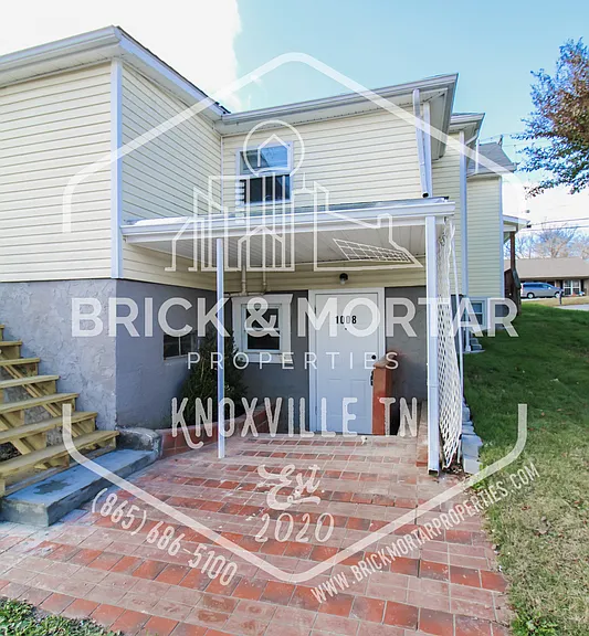 1008 E Harper Ave — Photo 2
