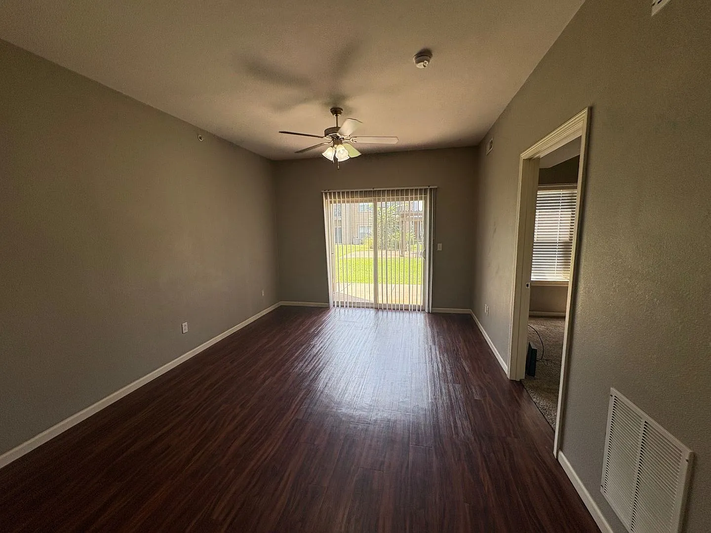 1200 W Walnut Street — Photo 4