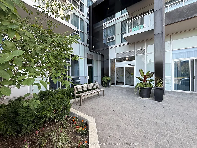 1050 Main St E #512 — Photo 28