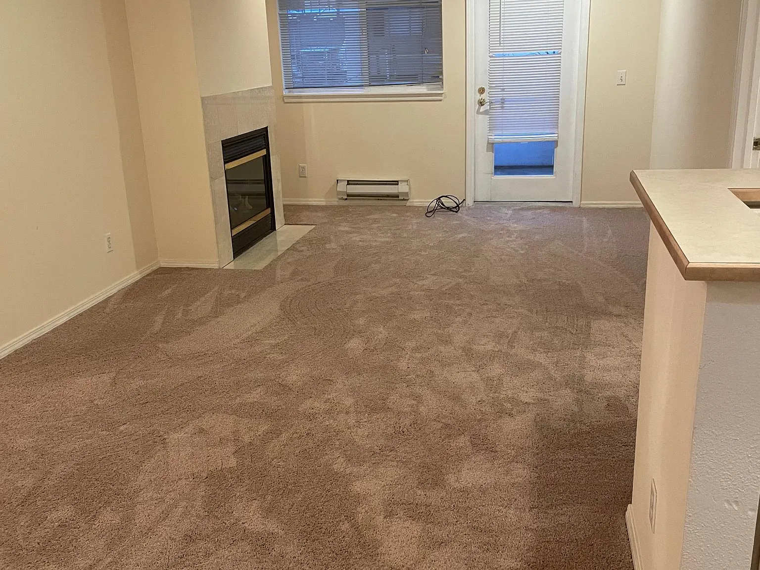 2 bed, 900 sqft, $2,285 — Photo 3
