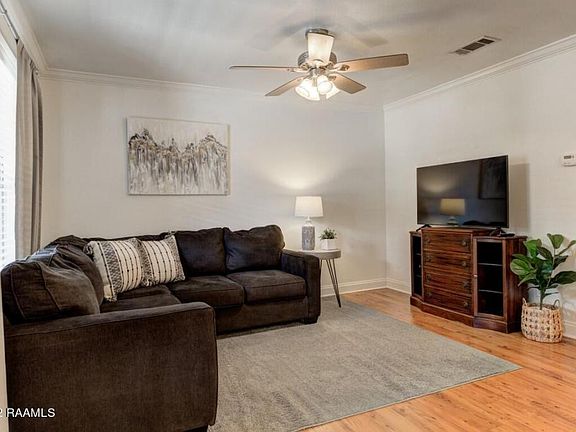 5th image of 112 Hillside Dr APT 27