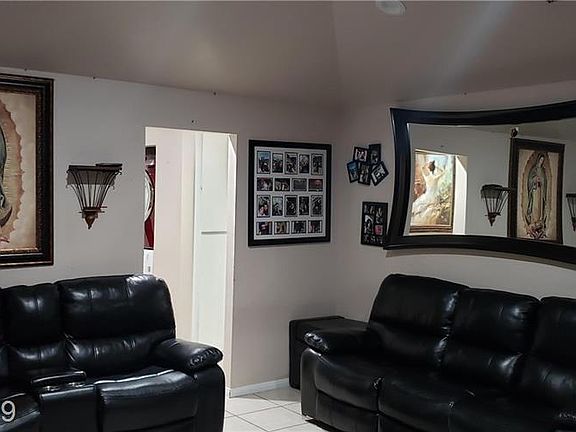 3rd image of 300 Brookside Ln Unit A