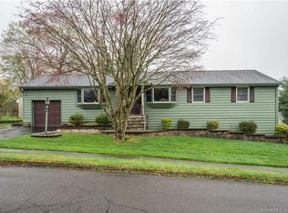 16 Eastwood Dr, Plainville, CT 06062