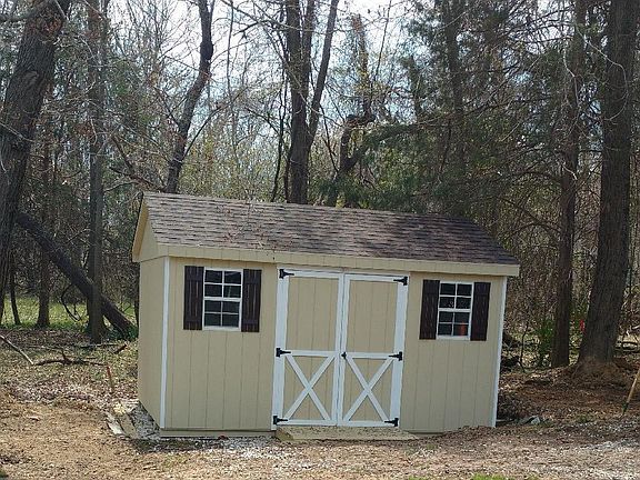 3rd image of 9405 Shield Dr