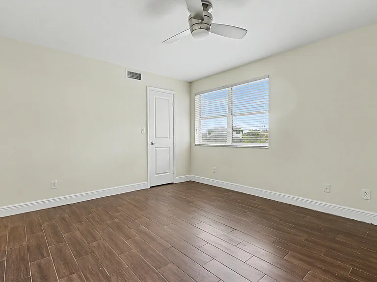 1250 SW 113th Ter #204 — Photo 31