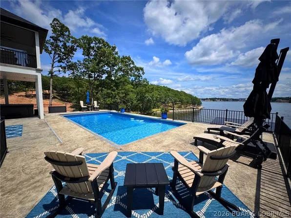 243 E Villages Estates Rd, Sunrise Beach, MO 65079