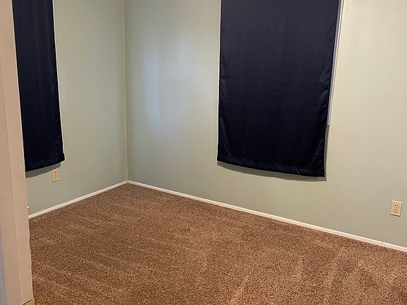 4th image of 403 Tudor Ln