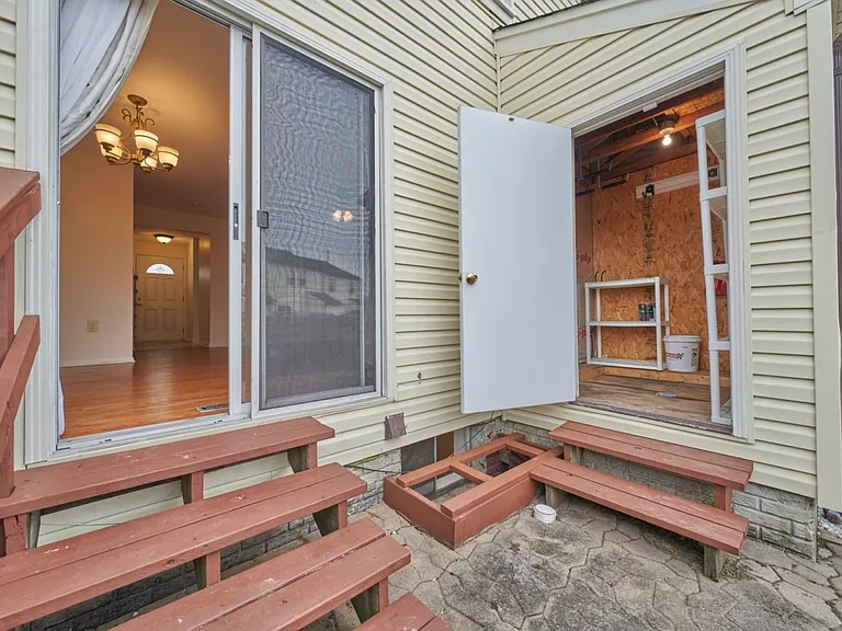14426 Four Chimney Dr — Photo 33