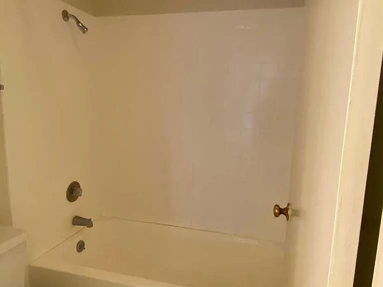 4 Commodore Dr #439 — Photo 14