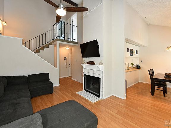 2nd image of 1008 Civic Center Drive