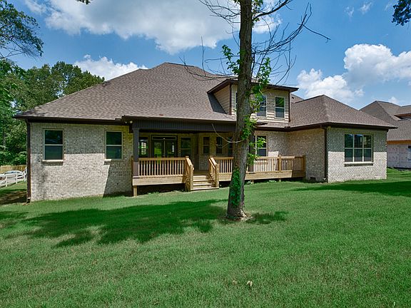 4th image of 102 Parker Hall Dr