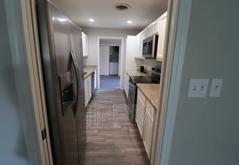 1716 Palm Valley Dr W — Photo 13