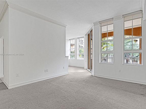 5th image of 3001 NE 185th St APT 328