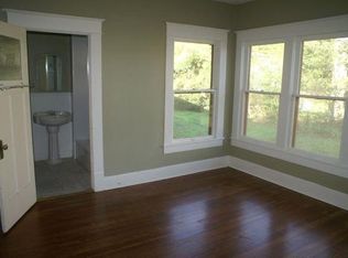 1023 W Hickory St APT B, Denton, TX 76201