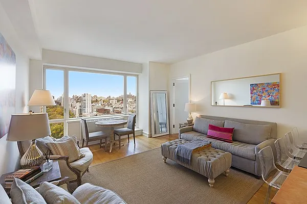 Rented by Compass | media 7