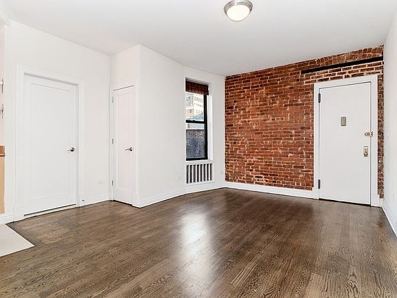 2nd image of 6 W 107th St APT 6C