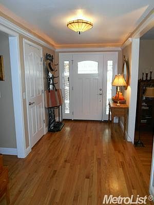 2nd image of 406 Fleetwood Dr