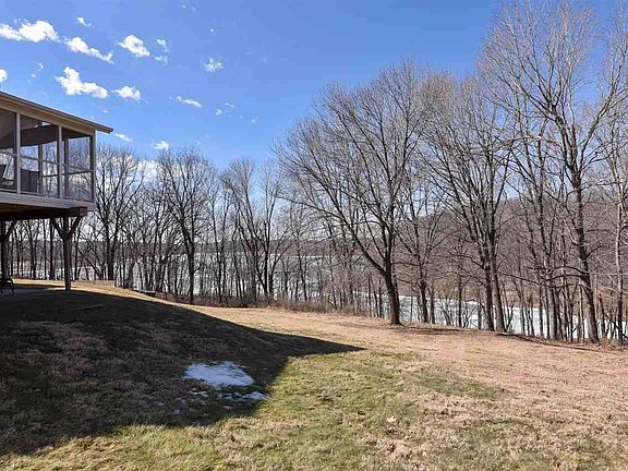 5th image of 2739 Lake View Dr NE