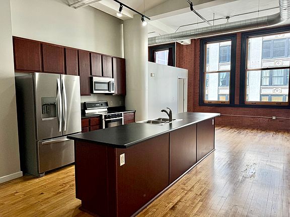 3rd image of 1520 Washington Ave APT 405