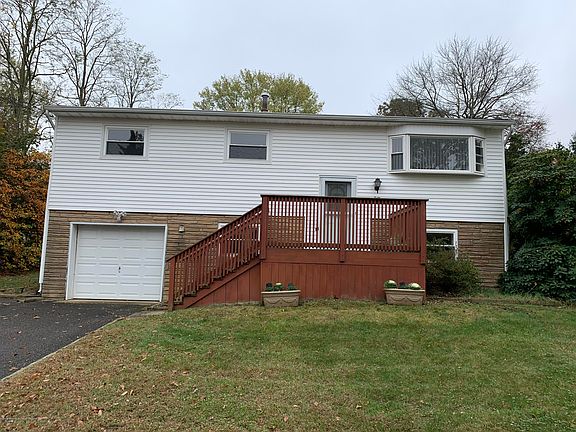 2nd image of 8 Lakeview Dr