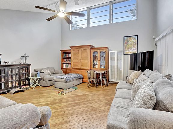 5th image of 1716 NW 74th Avenue #27