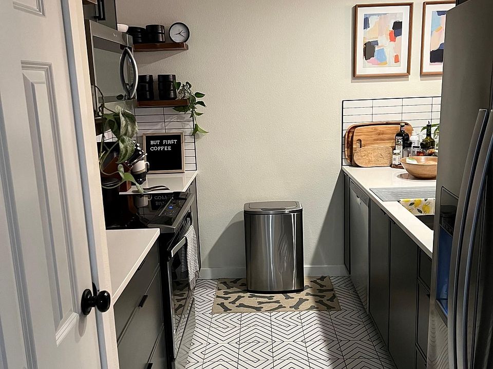 2nd image of 7016 116th Ave NE APT B