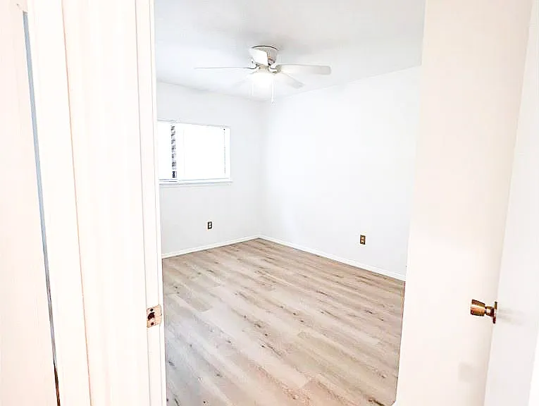 2402 Blanco Dr #A — Photo 11