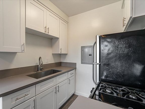 4th image of 12761 Pacific Ave APT 9