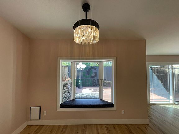 5th image of 1102 Cedar Creek Dr Unit 1
