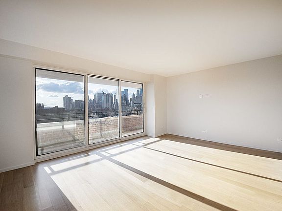 4th image of 210 E Broadway APT 2001
