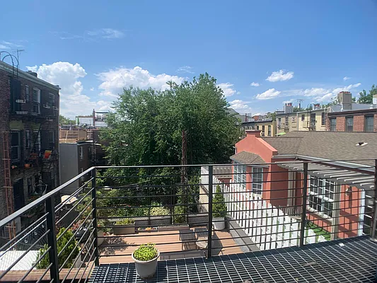 Rented by Triplemint | media 11