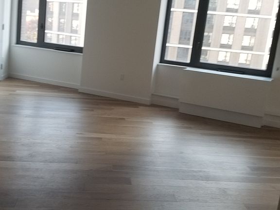 5th image of 445 W 35th St #6M