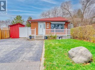 1473 Freeport Dr, Mississauga, ON L5C1S7