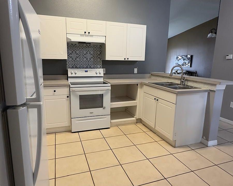 1st image of 2860 Club Cortile Cir APT B