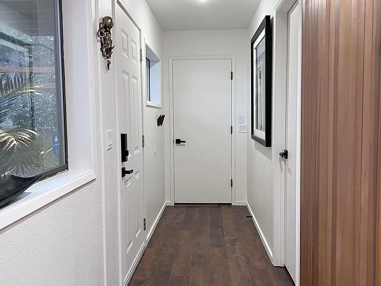 202 SW 14th St — Photo 7