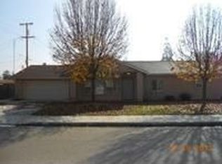 1410 North St, Selma, CA 93662