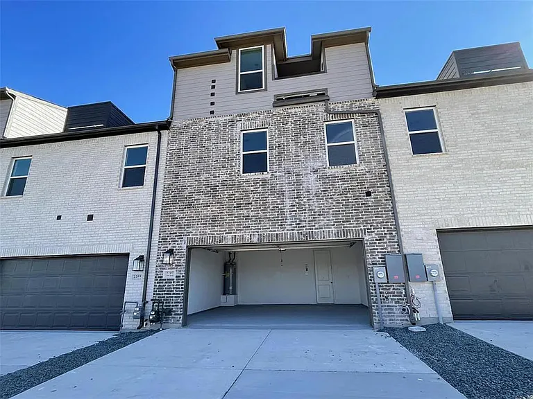 2207 Adena Springs Dr — Photo 28