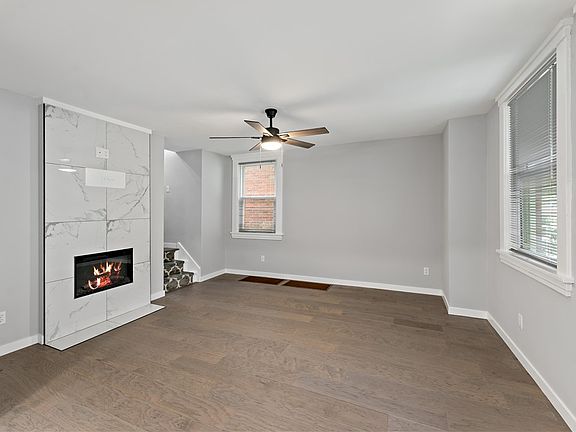 4th image of 2611 Broadway Ave