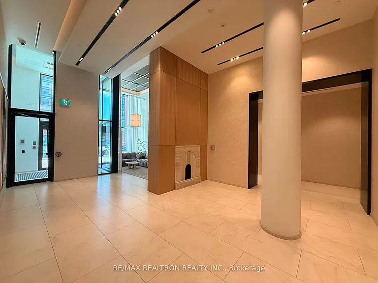10 Oak St #2502 — Photo 4