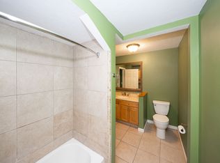 1025 Mechanic St, Leominster, MA 01453