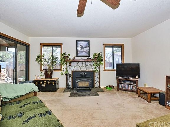 3rd image of 2134 2nd Ln